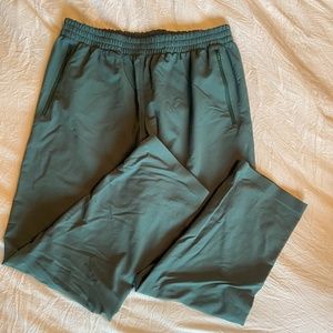 Outdoor Voices RecTrek 26" Pants Size M in Conifer